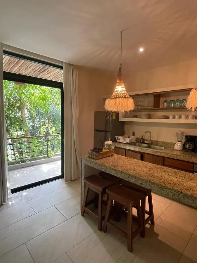 Jungle View 2Bed 2Bath Condo/ Wi-Fi/ Pool/ Gym 툴룸 아파트